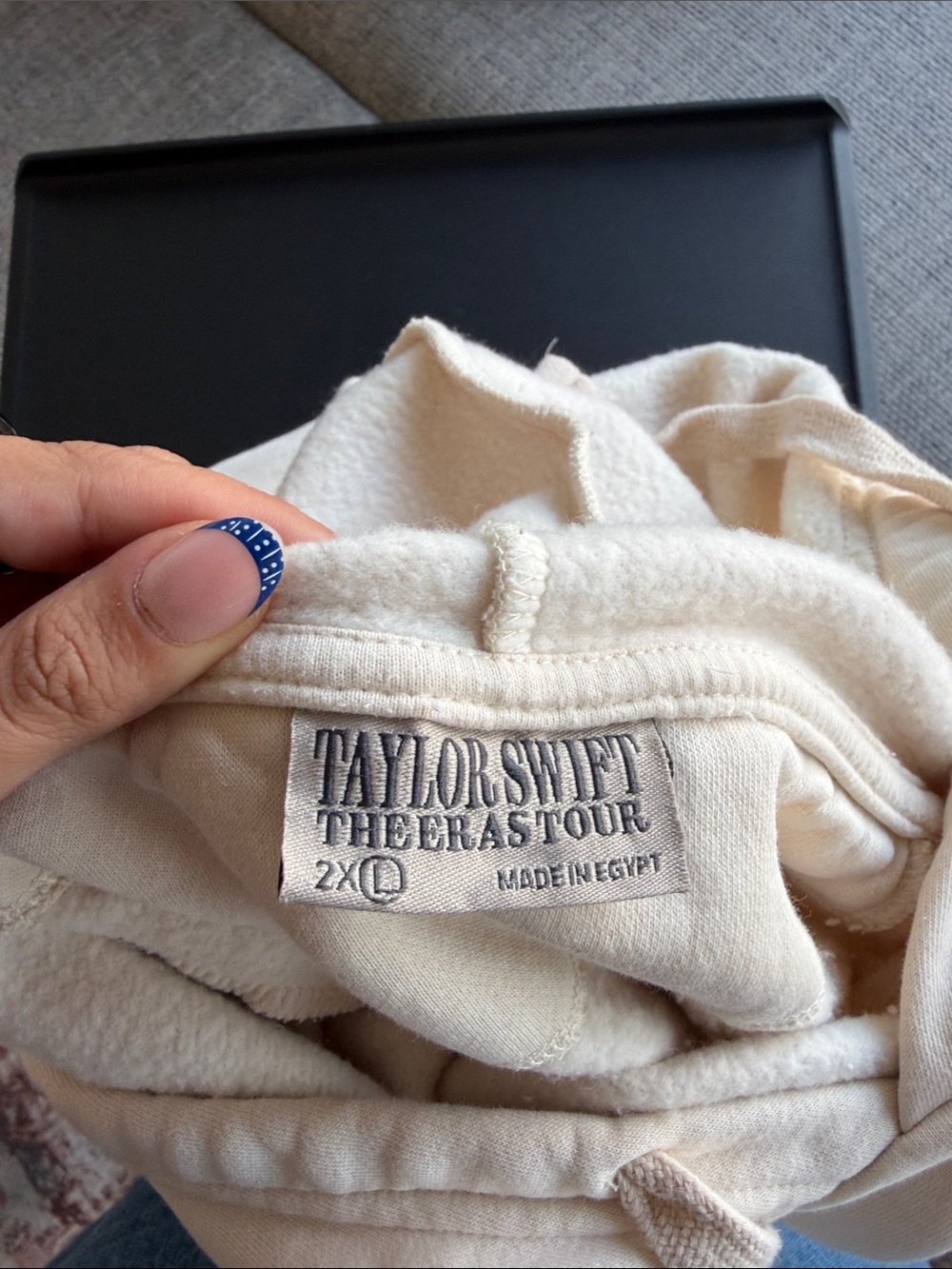 Taylor Swift Cream Pullover with Black Tour Text - Picture 3 of 3